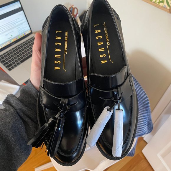 Intentionally Blank Neighbor Loafer - Picture 3 of 5